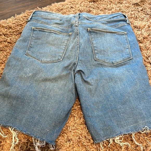 Universal Thread Cut Off Mom Shorts - Picture 3 of 3